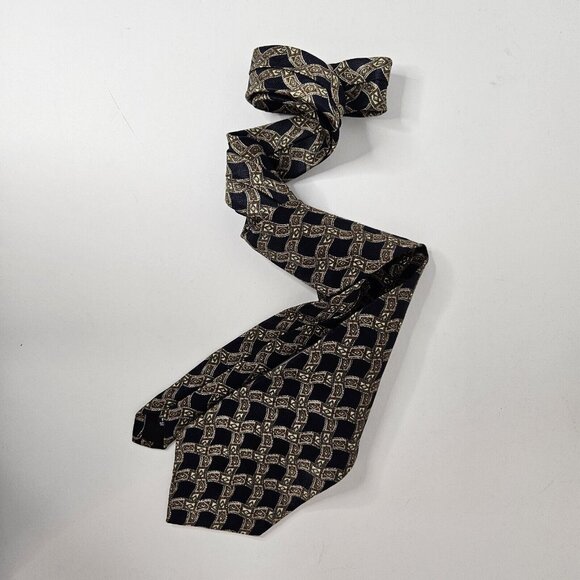 Geoffrey Beene 100% Silk Tie With Geometric Pattern Necktie 58 in x 4 in - Picture 3 of 9